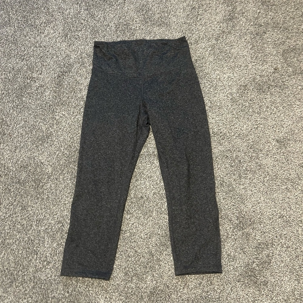 🧡5/$25🧡Old Navy Active Charcoal Women’s Cropped Leggings